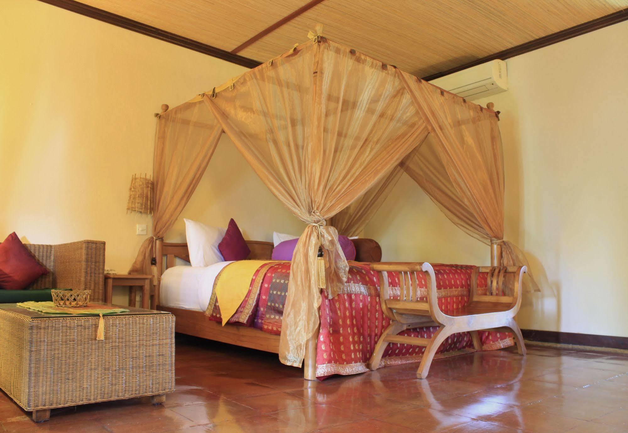 Junjungan Ubud Hotel And Spa Esterno foto